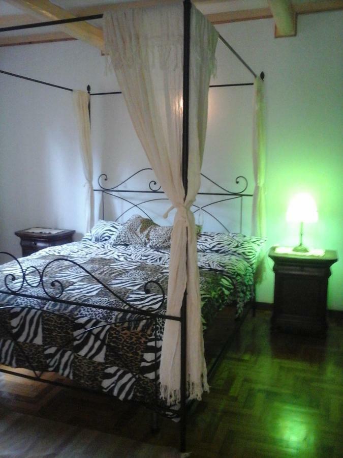 Casa Bindi Triana Bagian luar foto